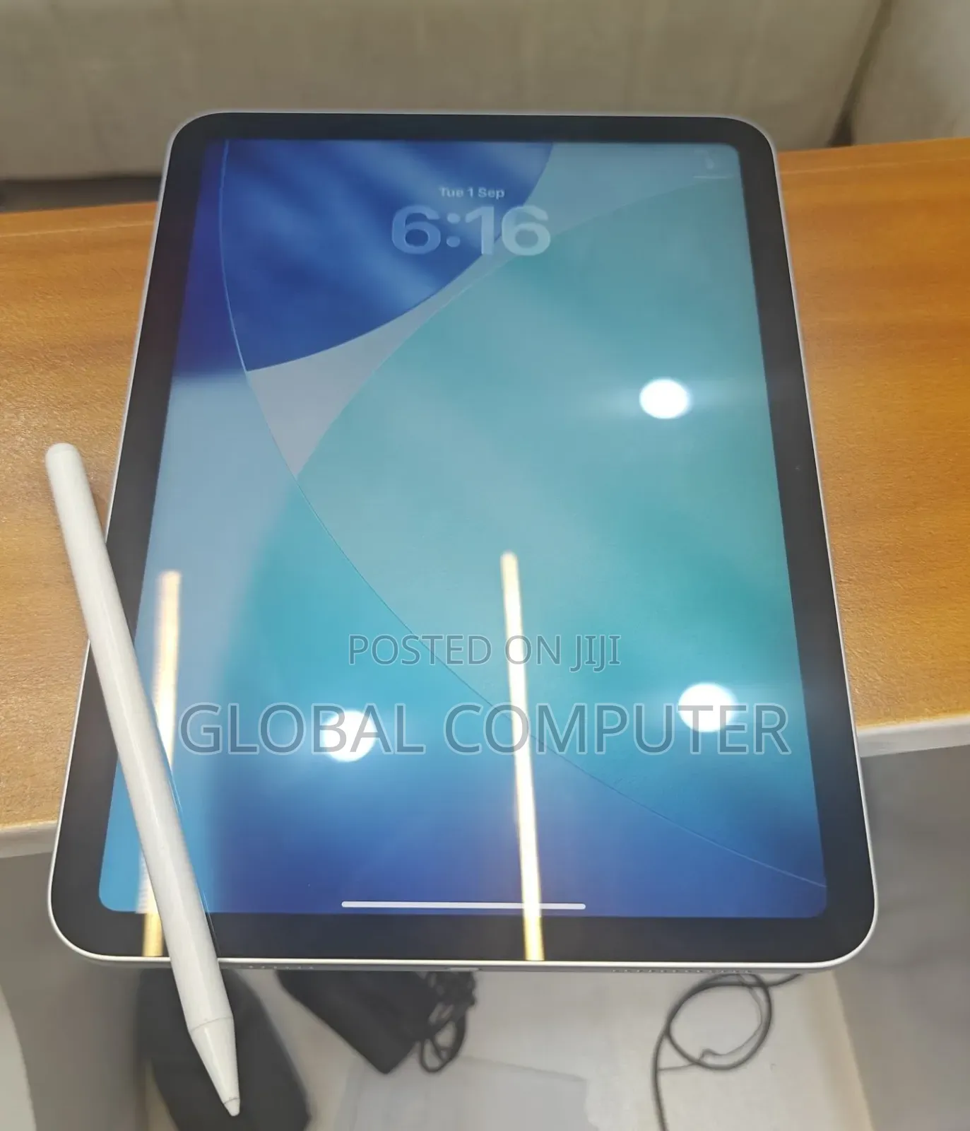 New Apple iPad 10.2 (2020) 64 GB Silver