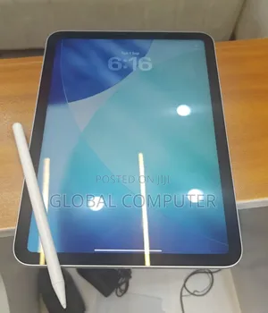 New Apple iPad 10.2 (2020) 64 GB Silver