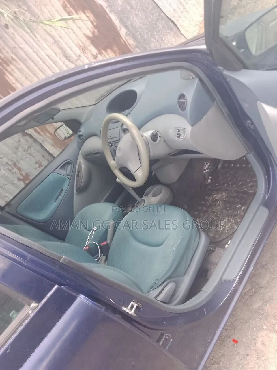 Toyota Vitz 2001 Blue