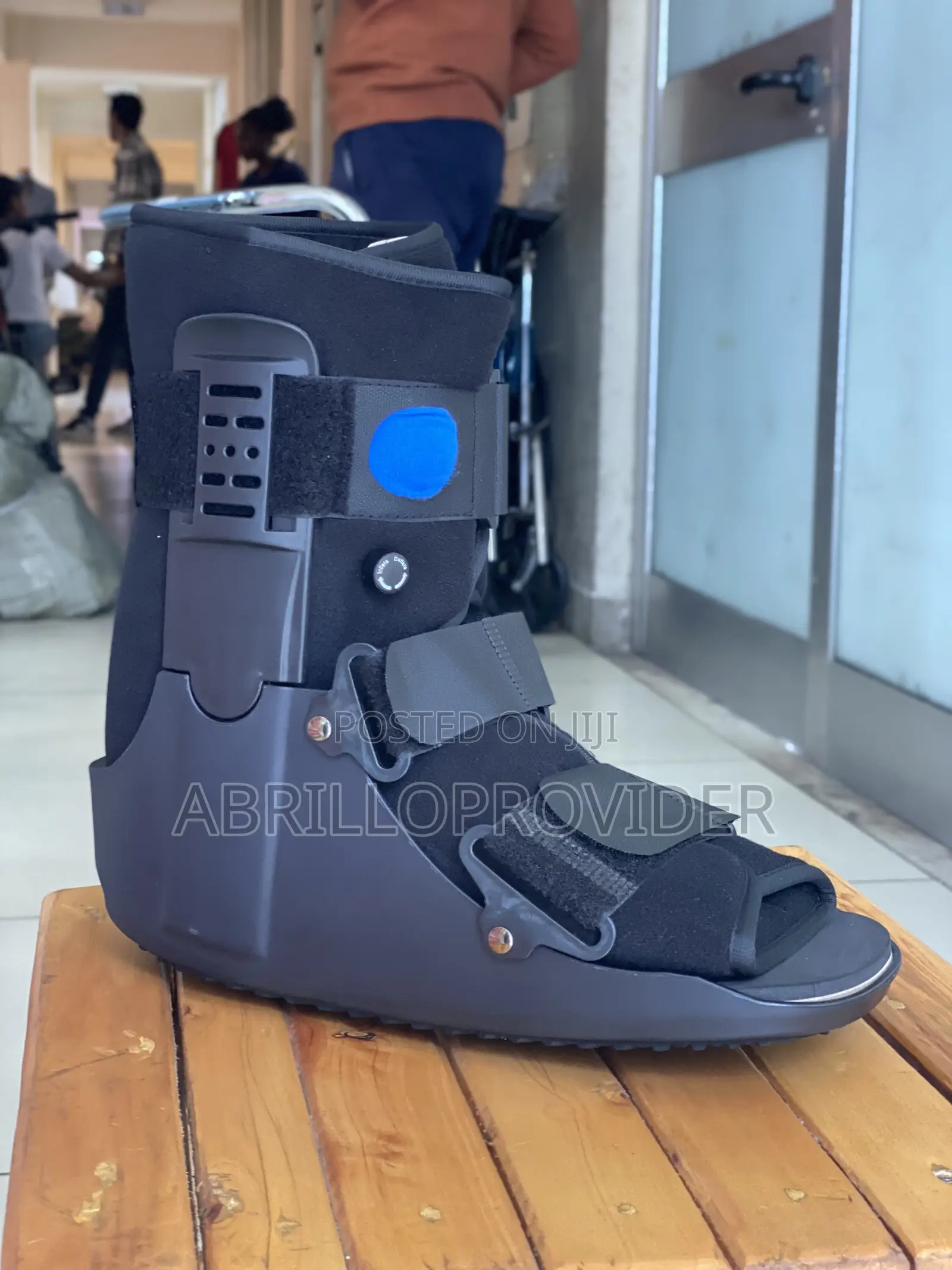የቁርጭምጭሚት ድጋፍ (Ankle Brace Boot for Fractures)