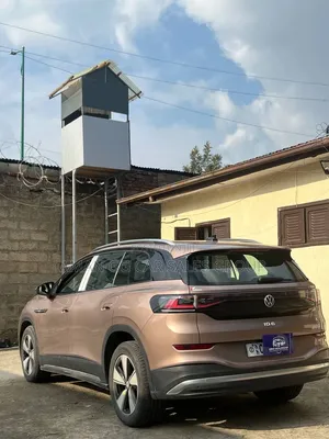 Volkswagen ID.6 2022 Gray