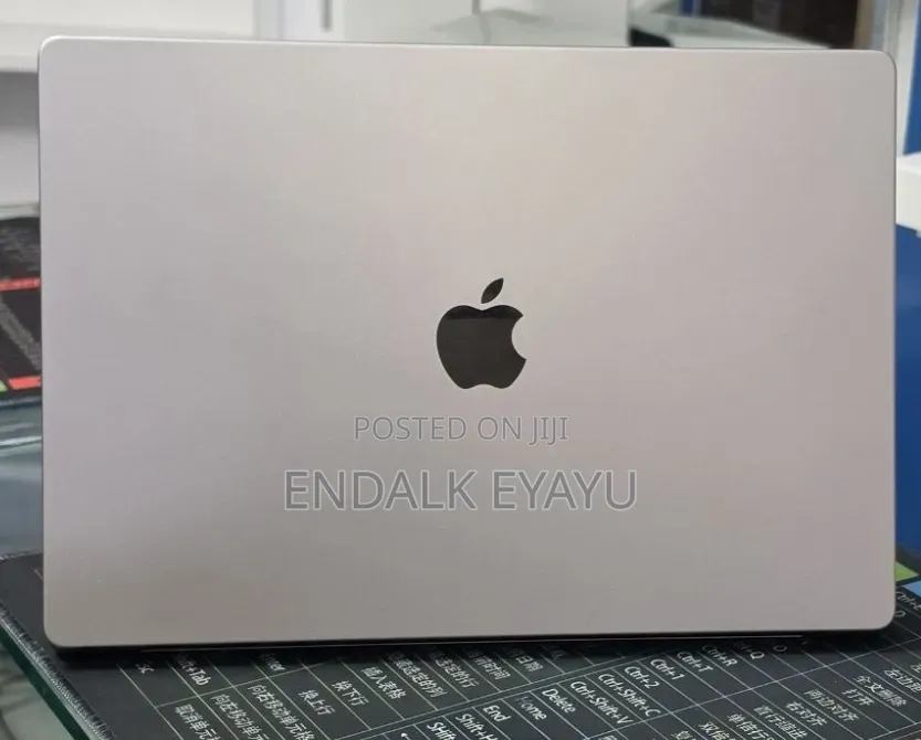 New Laptop Apple MacBook Pro 2021 M1 16GB Apple M1 Pro SSD 512GB