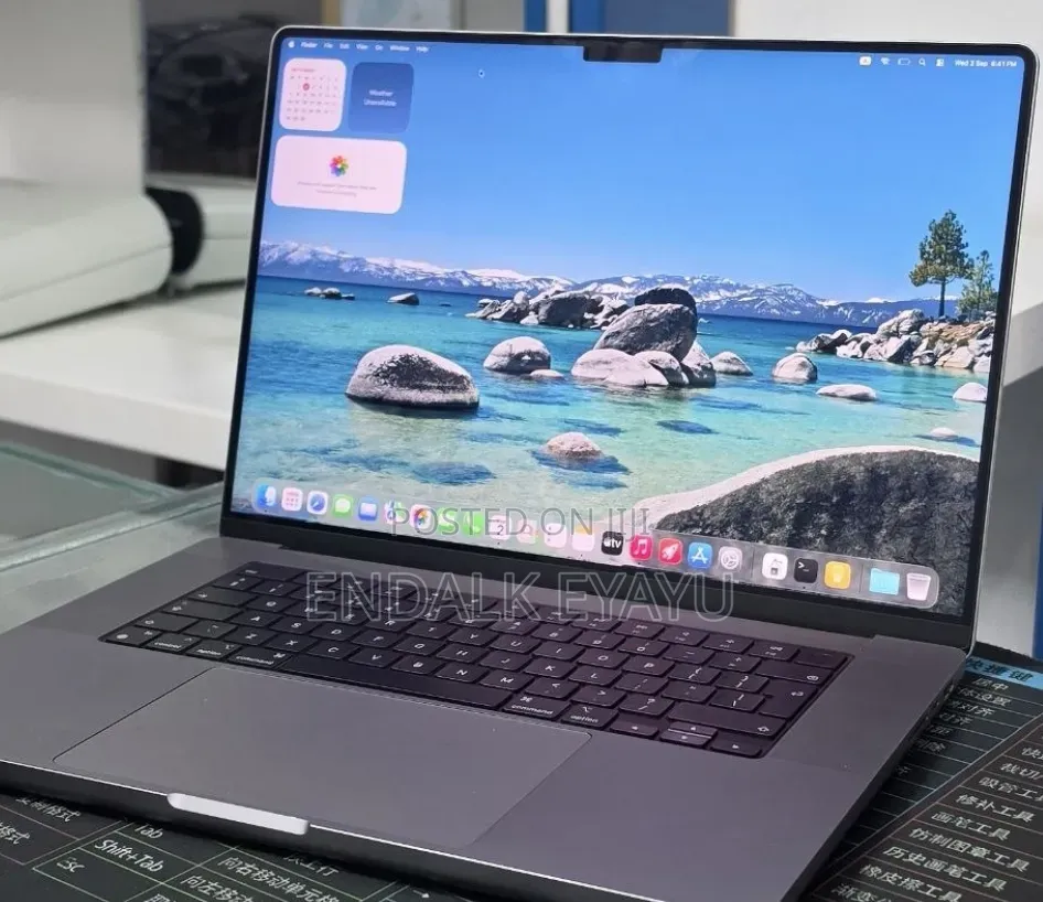 New Laptop Apple MacBook Pro 2021 M1 16GB Apple M1 Pro SSD 512GB