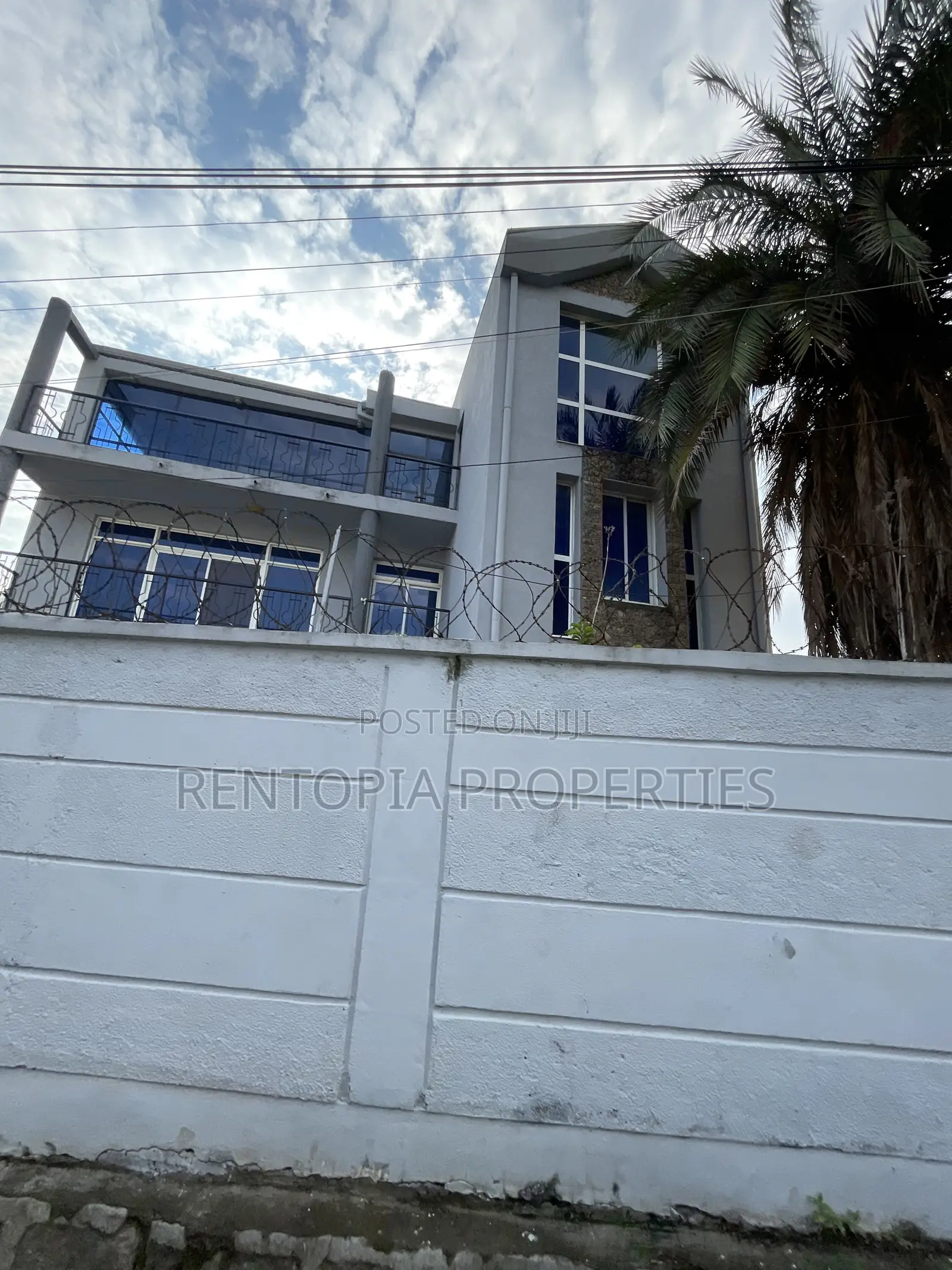 7bdrm House in Bole for rent