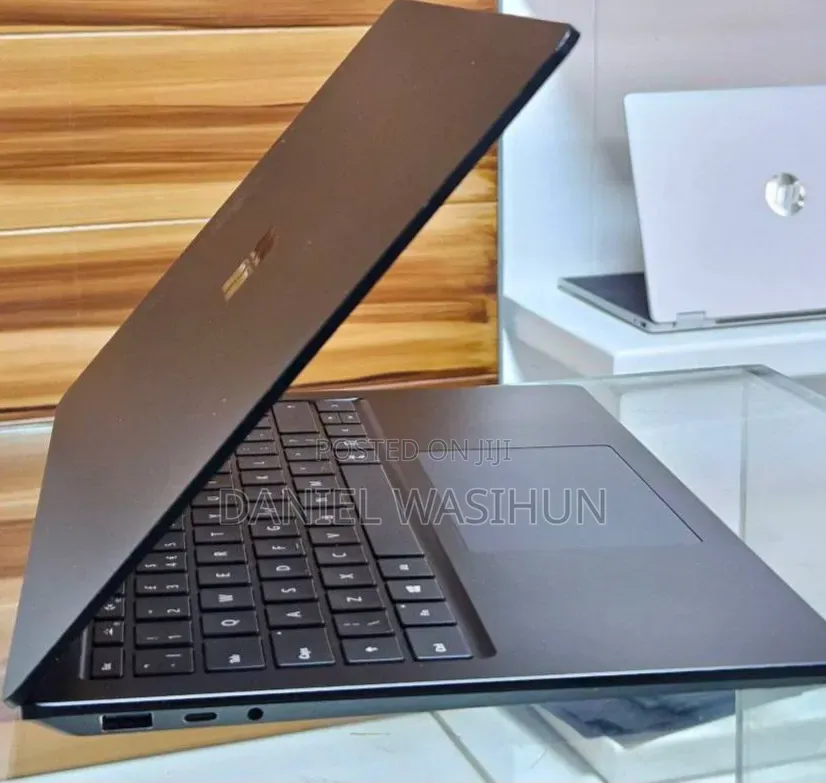 New Laptop Microsoft Surface Laptop 6 16GB Intel Core i7 SSD 256GB
