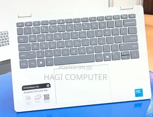 New Laptop HP OmniBook 5 Flip 16GB Intel Core i7 SSD 512GB