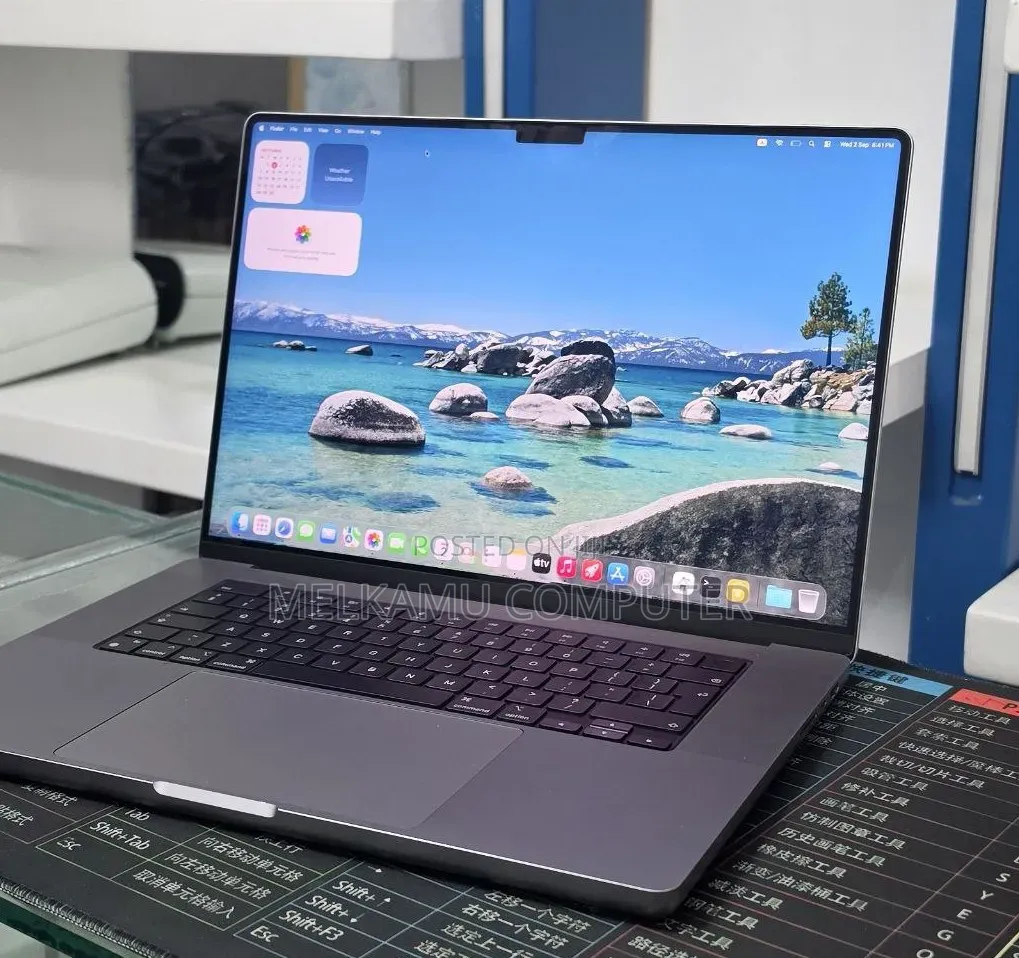 New Laptop Apple MacBook Pro 2021 M1 16GB Apple M1 SSD 512GB