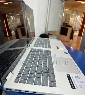 New Laptop HP OmniBook 5 Flip 16GB Intel Core i7 SSD 512GB