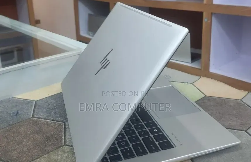 New Laptop HP EliteBook 840 G9 16GB Intel Core i7 SSD 512GB