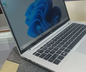 New Laptop HP EliteBook 840 G9 16GB Intel Core i7 SSD 512GB