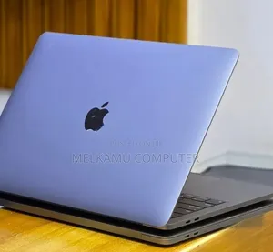 New Laptop Apple MacBook Pro 2019 16GB Intel Core i7 SSD 512GB
