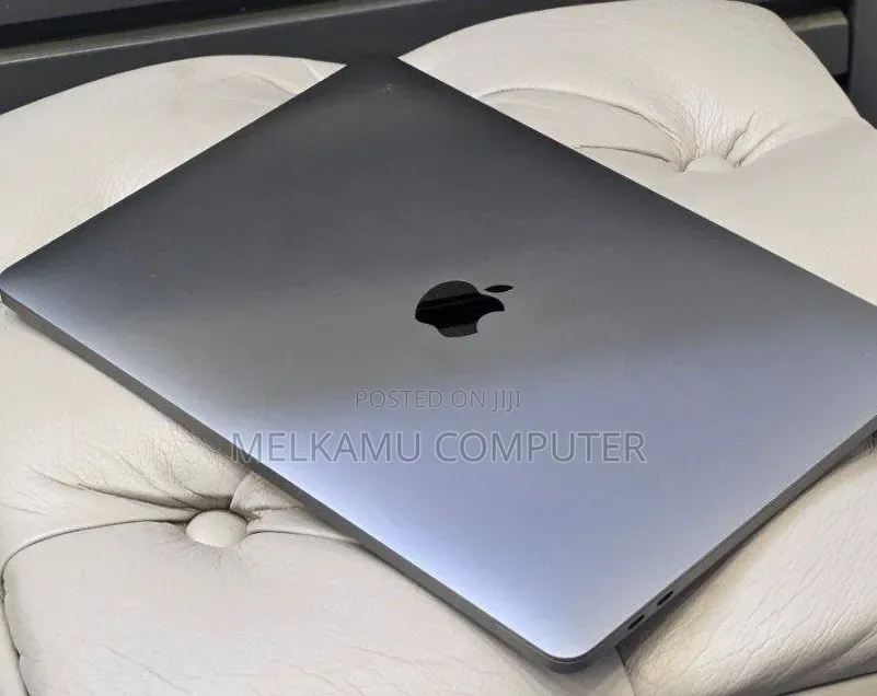 New Laptop Apple MacBook Pro 2019 16GB Intel Core i7 SSD 512GB