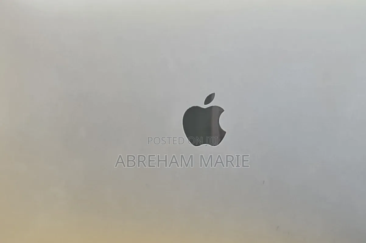 New Laptop Apple MacBook Pro 2020 32GB Intel Core i7 SSD 512GB
