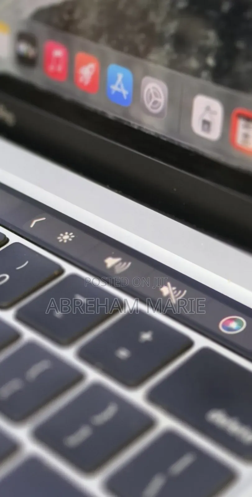 New Laptop Apple MacBook Pro 2020 32GB Intel Core i7 SSD 512GB
