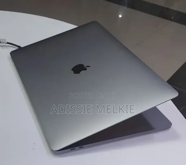 New Laptop Apple MacBook Pro 2017 16GB Intel Core i7 SSD 512GB