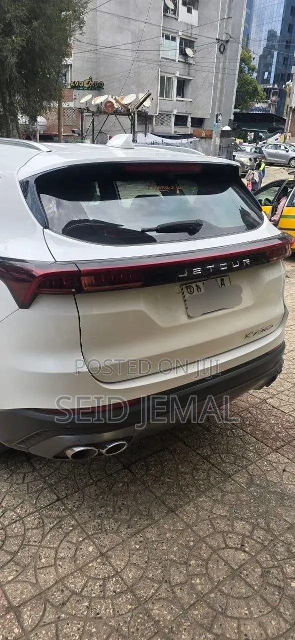 Jetour X70 Plus 2022 White