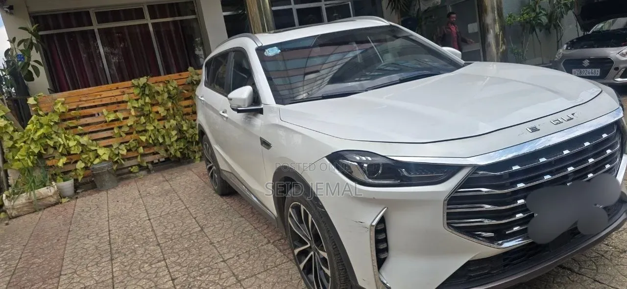 Jetour X70 Plus 2022 White