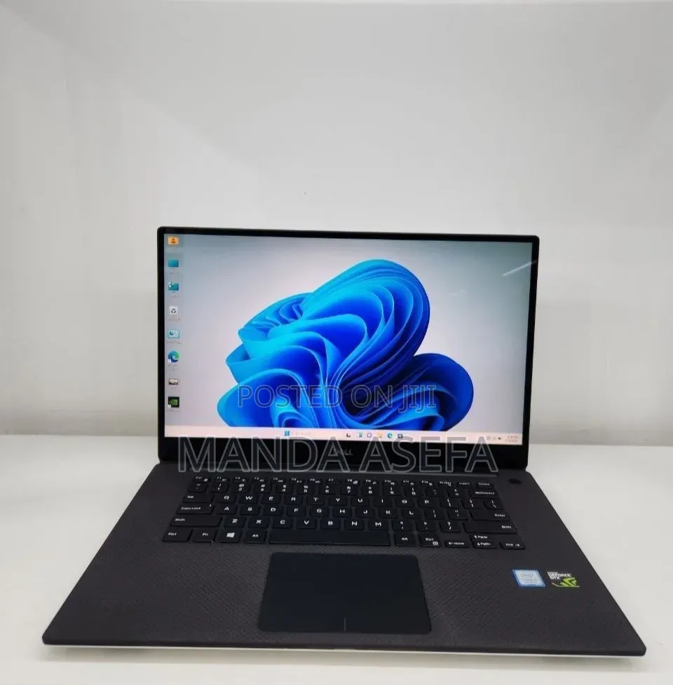 New Laptop Dell XPS 15 16GB Intel Core i7 SSD 512GB