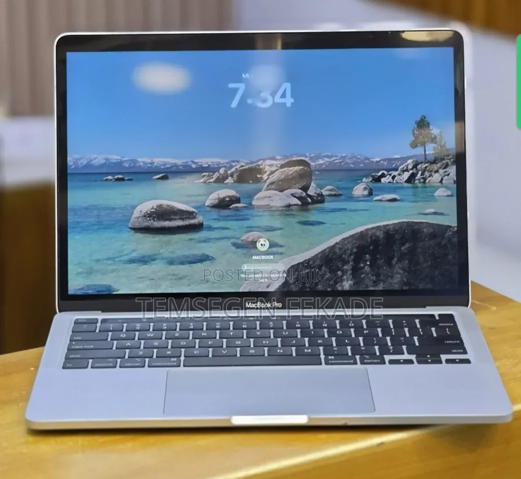 New Laptop Apple MacBook Pro 2020 32GB Intel Core i7 SSD 512GB