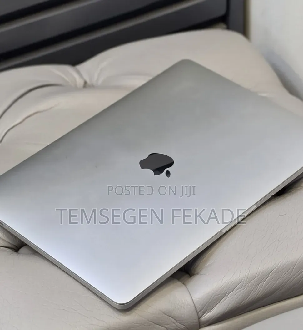 New Laptop Apple MacBook Pro 2020 32GB Intel Core i7 SSD 512GB