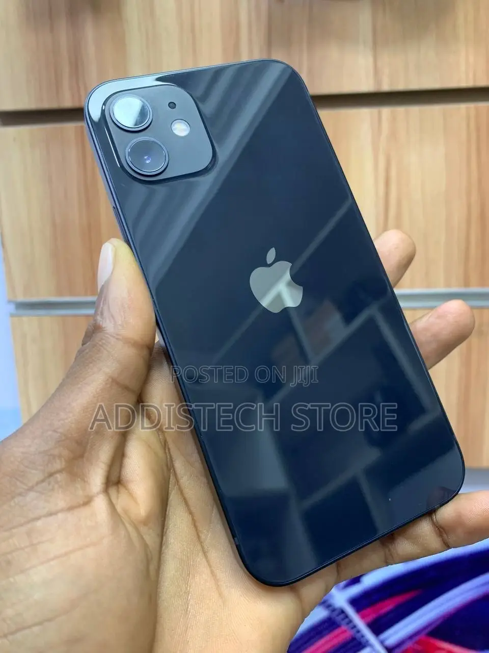 Apple iPhone 12 64 GB
