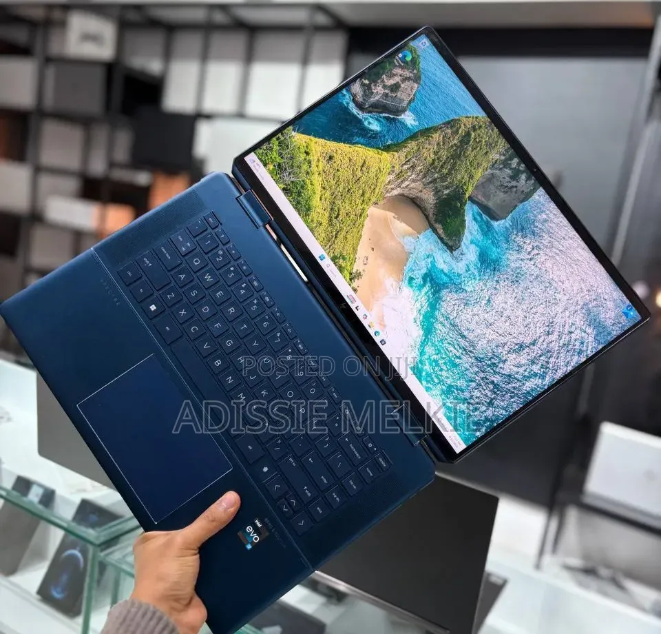 New Laptop HP Spectre X360 16GB Intel Core i7 SSD 512GB