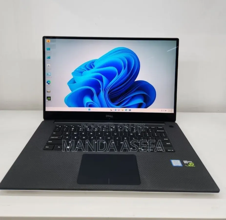 New Laptop Dell XPS 15 16GB Intel Core i7 SSD 512GB