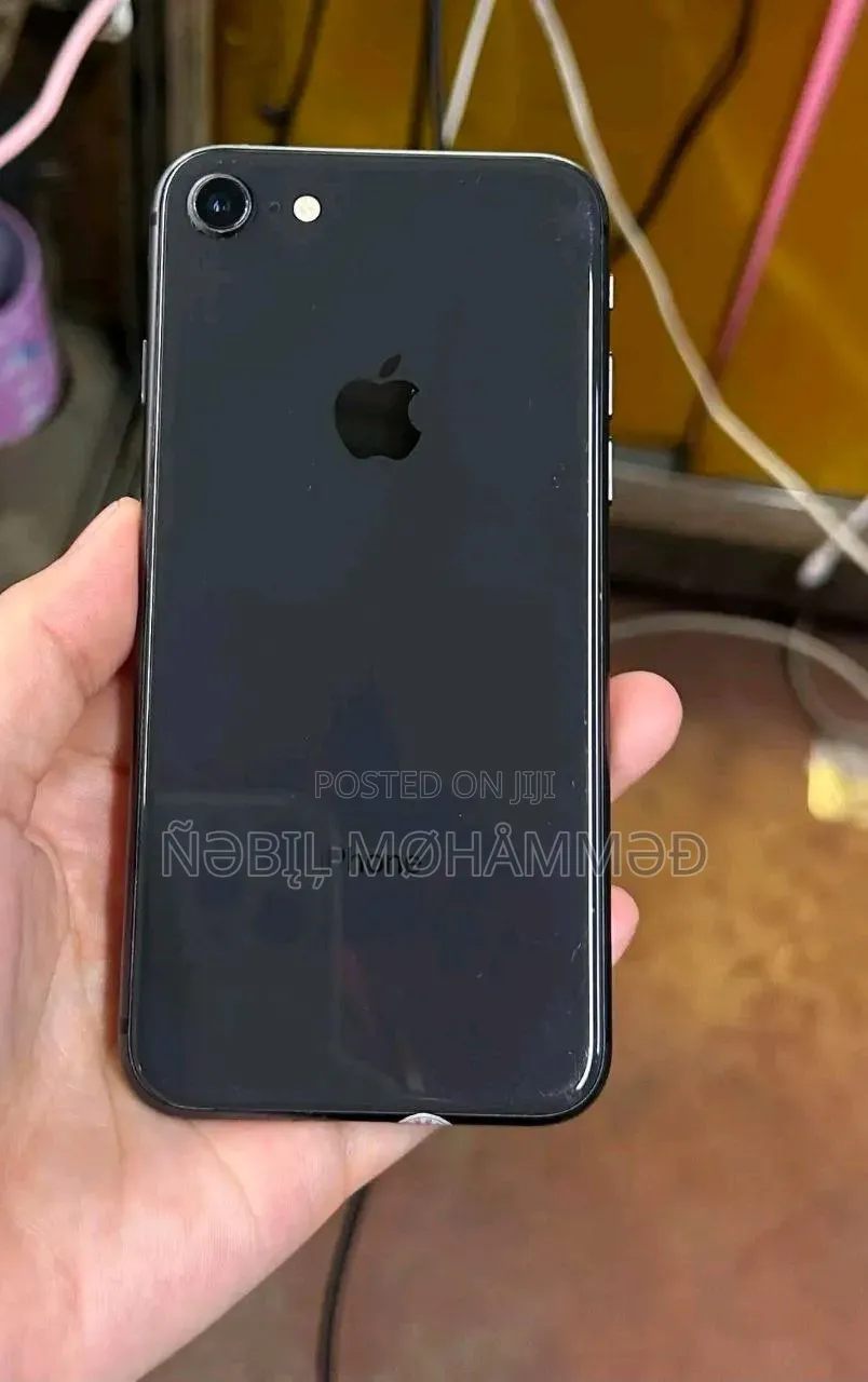 New Apple iPhone 8 64 GB Black