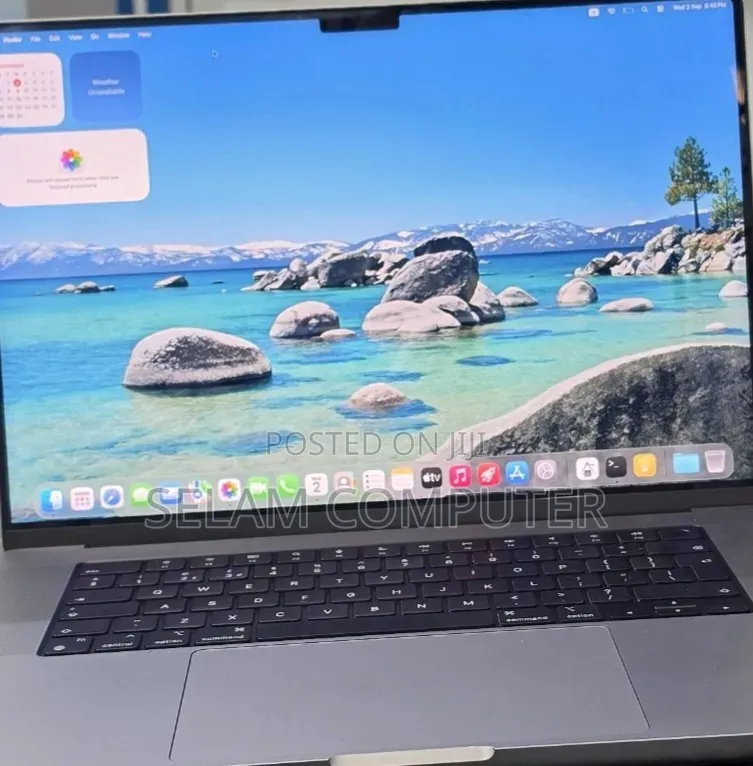 New Laptop Apple MacBook Pro 2021 M1 16GB Apple M1 SSD 512GB