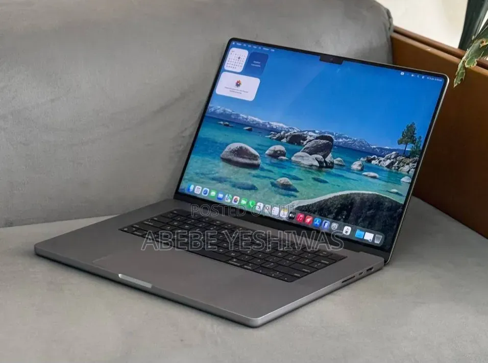 New Laptop Apple MacBook Pro 2021 M1 32GB Apple M1 Pro SSD 512GB