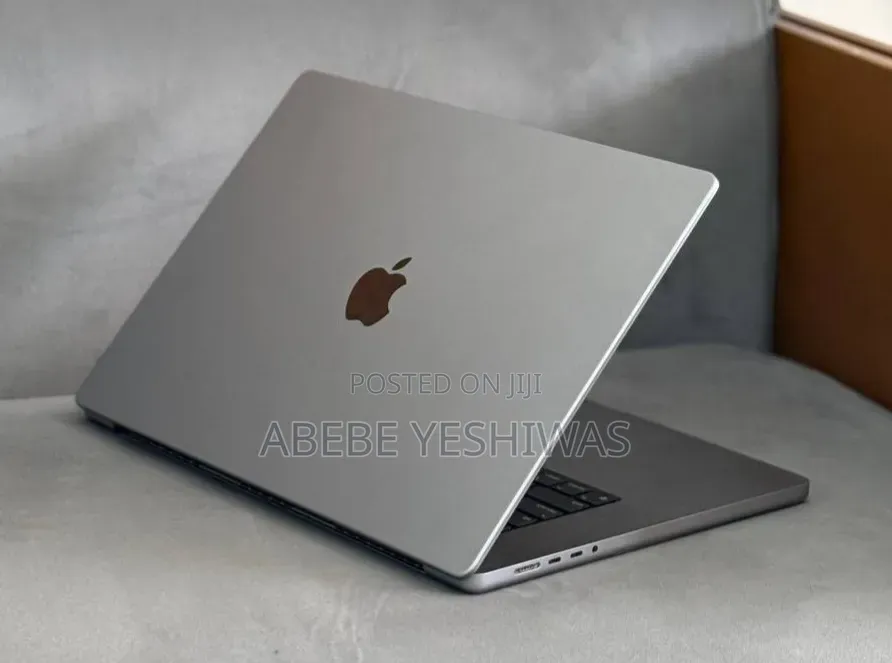 New Laptop Apple MacBook Pro 2021 M1 32GB Apple M1 Pro SSD 512GB