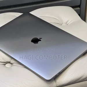 New Laptop Apple MacBook Pro 2019 16GB Intel Core i7 SSD 512GB