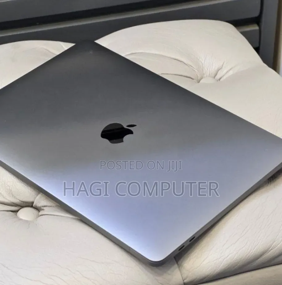New Laptop Apple MacBook Pro 2019 16GB Intel Core i7 SSD 512GB