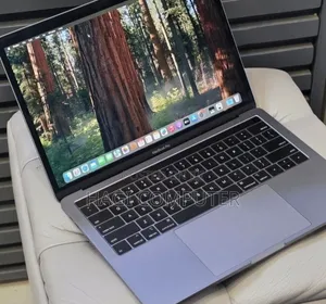 New Laptop Apple MacBook Pro 2019 16GB Intel Core i7 SSD 512GB