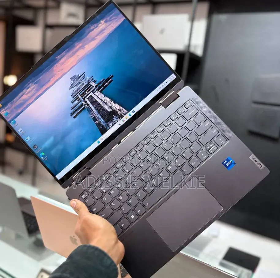 New Laptop Lenovo Yoga 7i 16GB Intel Core Ultra 7 SSD 512GB