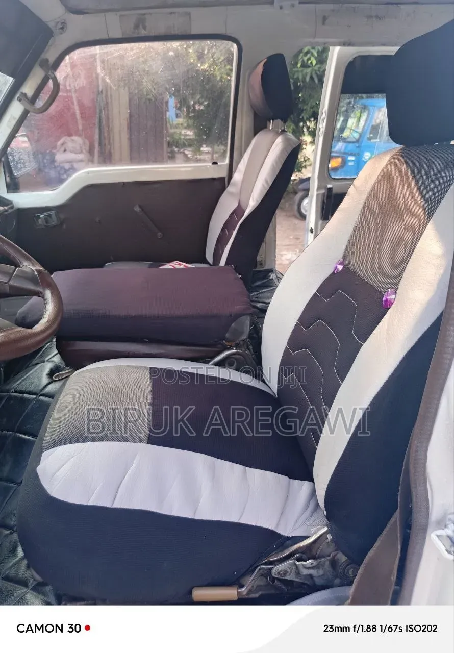 Toyota Grand HiAce 1999 Blue