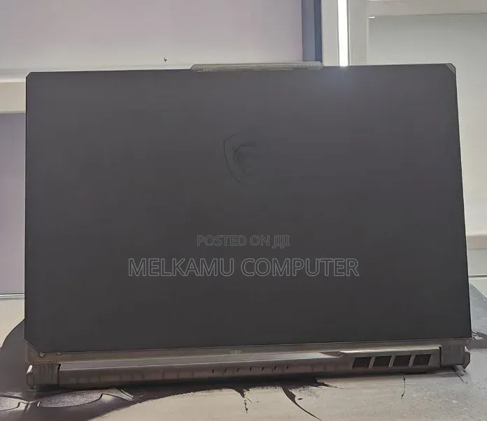New Laptop MSI Cyborg 15 16GB Intel Core i7 SSD 1T