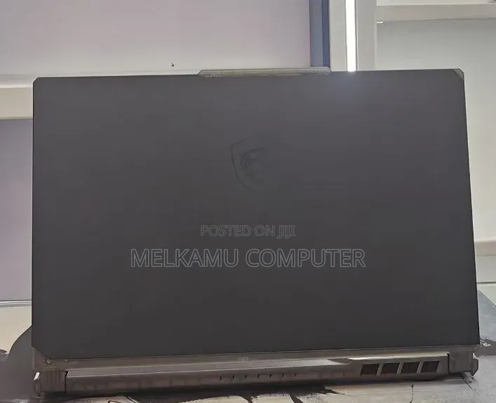 New Laptop MSI Cyborg 15 16GB Intel Core i7 SSD 1T
