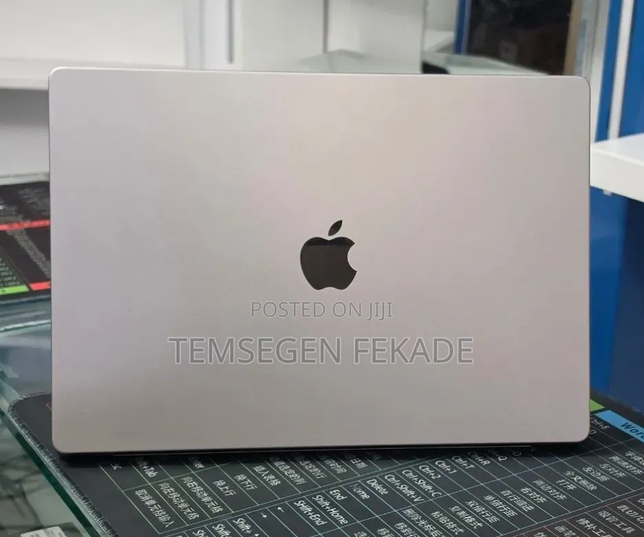 New Laptop Apple MacBook Pro 2021 M1 16GB Apple M1 Pro SSD 512GB
