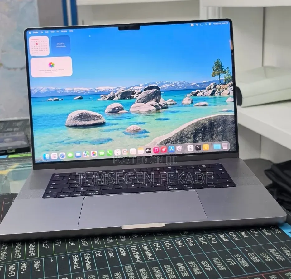 New Laptop Apple MacBook Pro 2021 M1 16GB Apple M1 Pro SSD 512GB