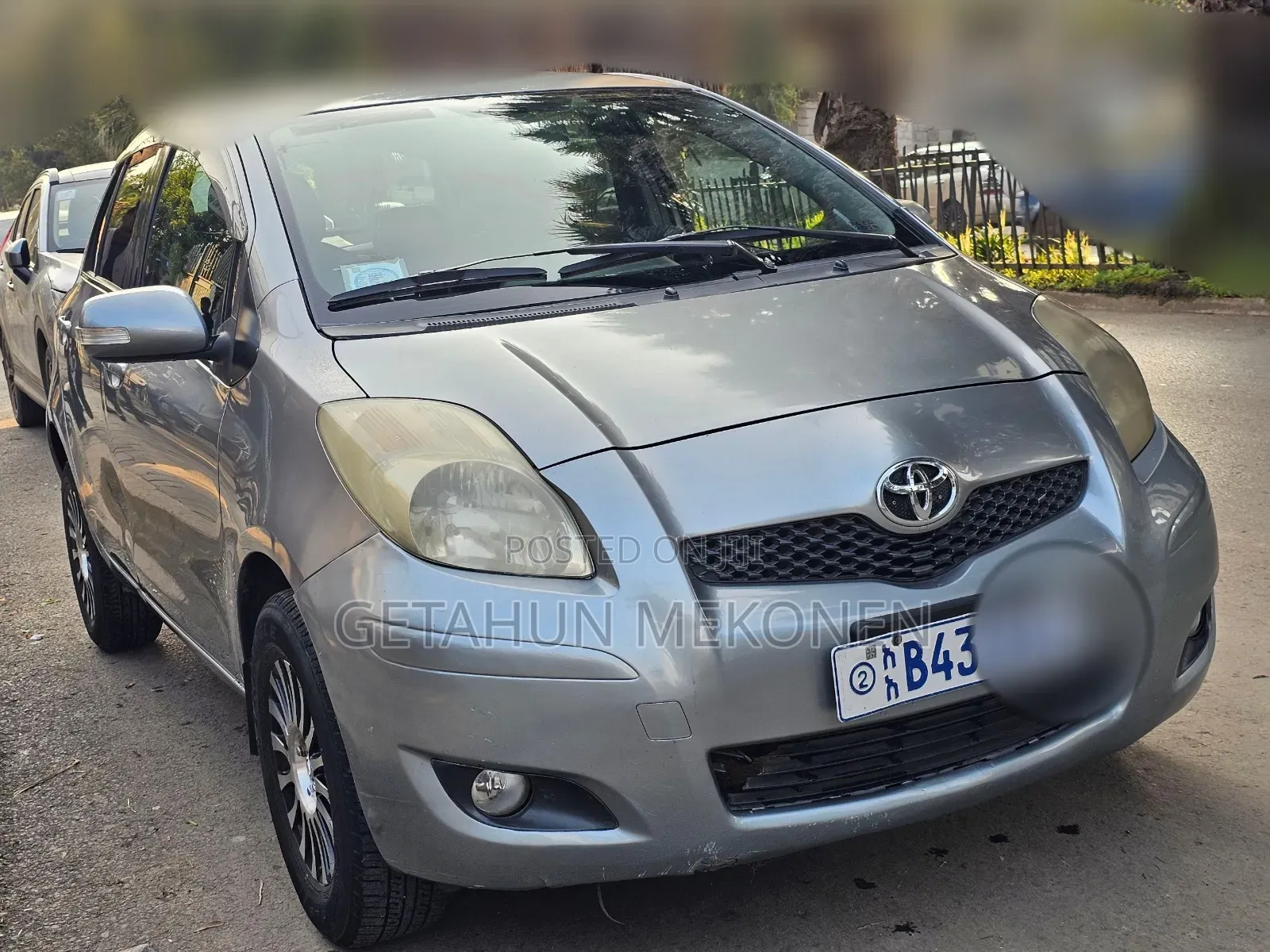 Toyota Yaris 2010 Gray