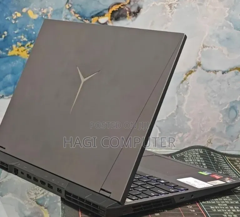 New Laptop Lenovo Legion 5 16GB AMD Ryzen 7 SSD 512GB
