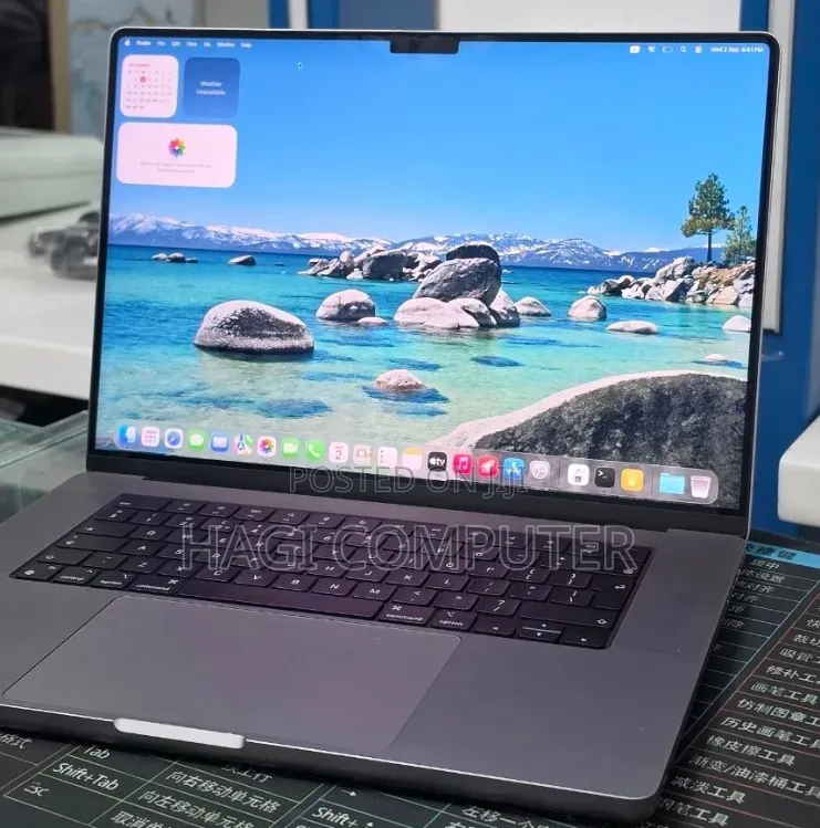 New Laptop Apple MacBook Pro 2021 M1 16GB Apple M1 Pro SSD 512GB