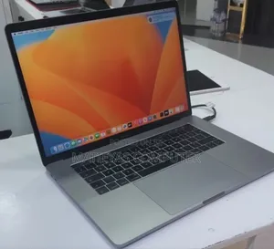 New Laptop Apple MacBook Pro 2017 16GB Intel Core i7 SSD 512GB