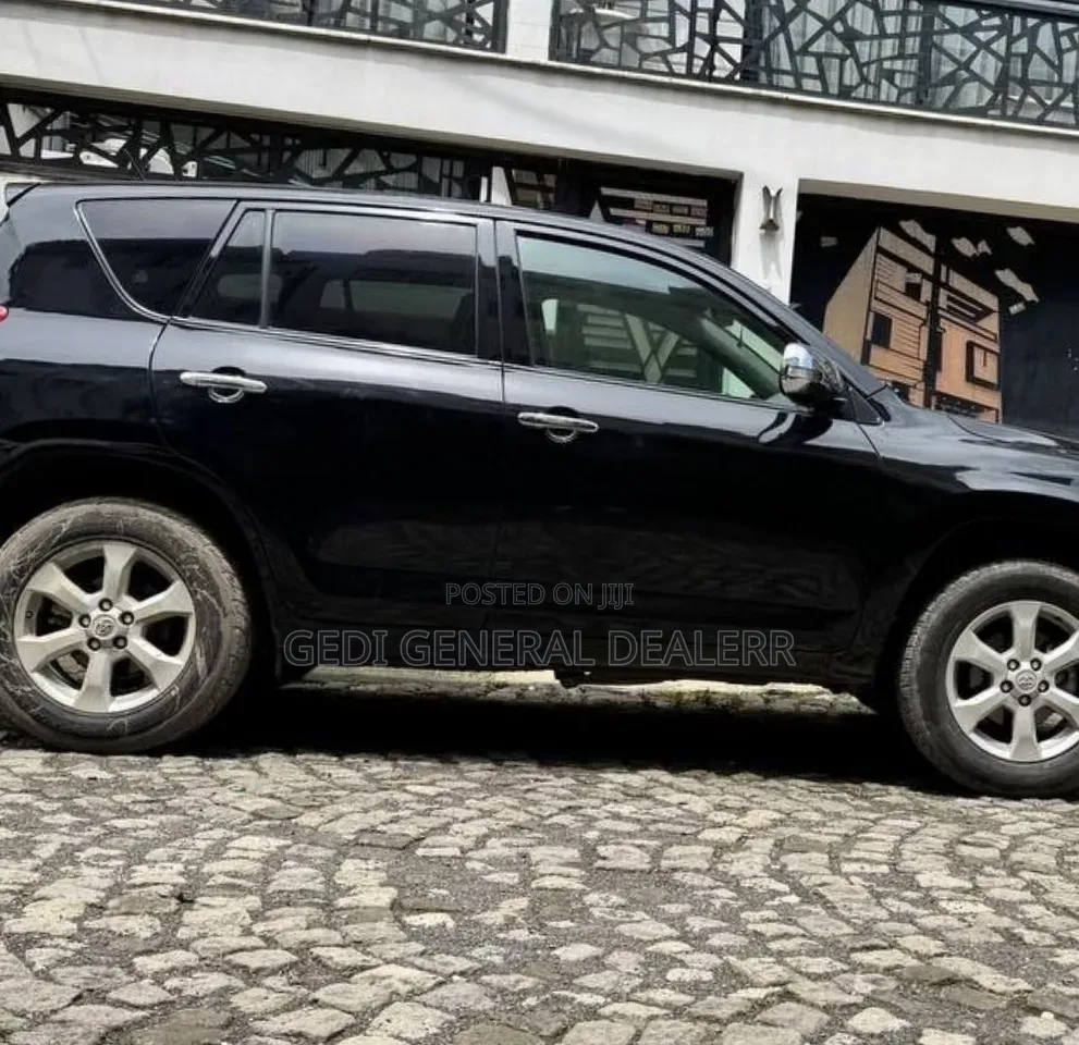 Toyota RAV4 2011 Black