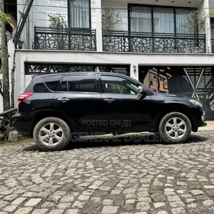 Toyota RAV4 2011 Black
