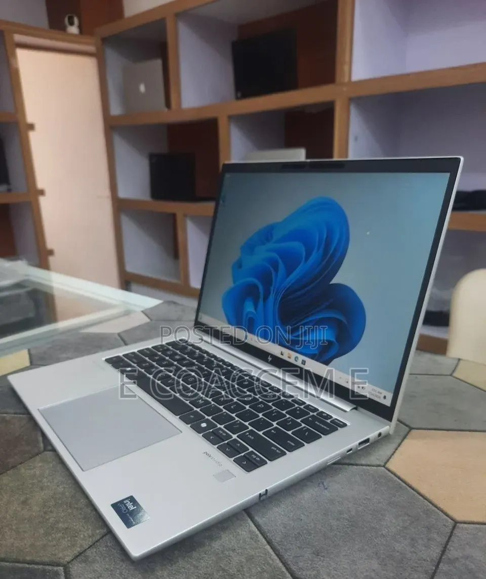 New Laptop HP 16GB Intel Core Ultra 7 SSD 512GB