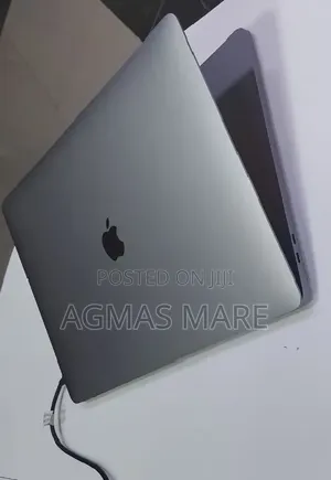 New Laptop Apple MacBook Pro 2017 16GB Intel Core i7 SSD 512GB