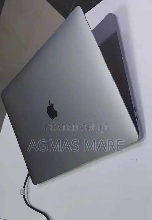 New Laptop Apple MacBook Pro 2017 16GB Intel Core i7 SSD 512GB