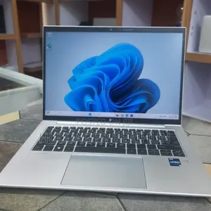 New Laptop HP EliteBook 840 10 16GB Intel Core i5 SSD 512GB